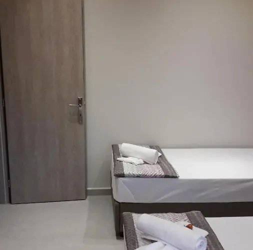 House Dilena Tsimtsiri Luxury 1 利迈纳里亚